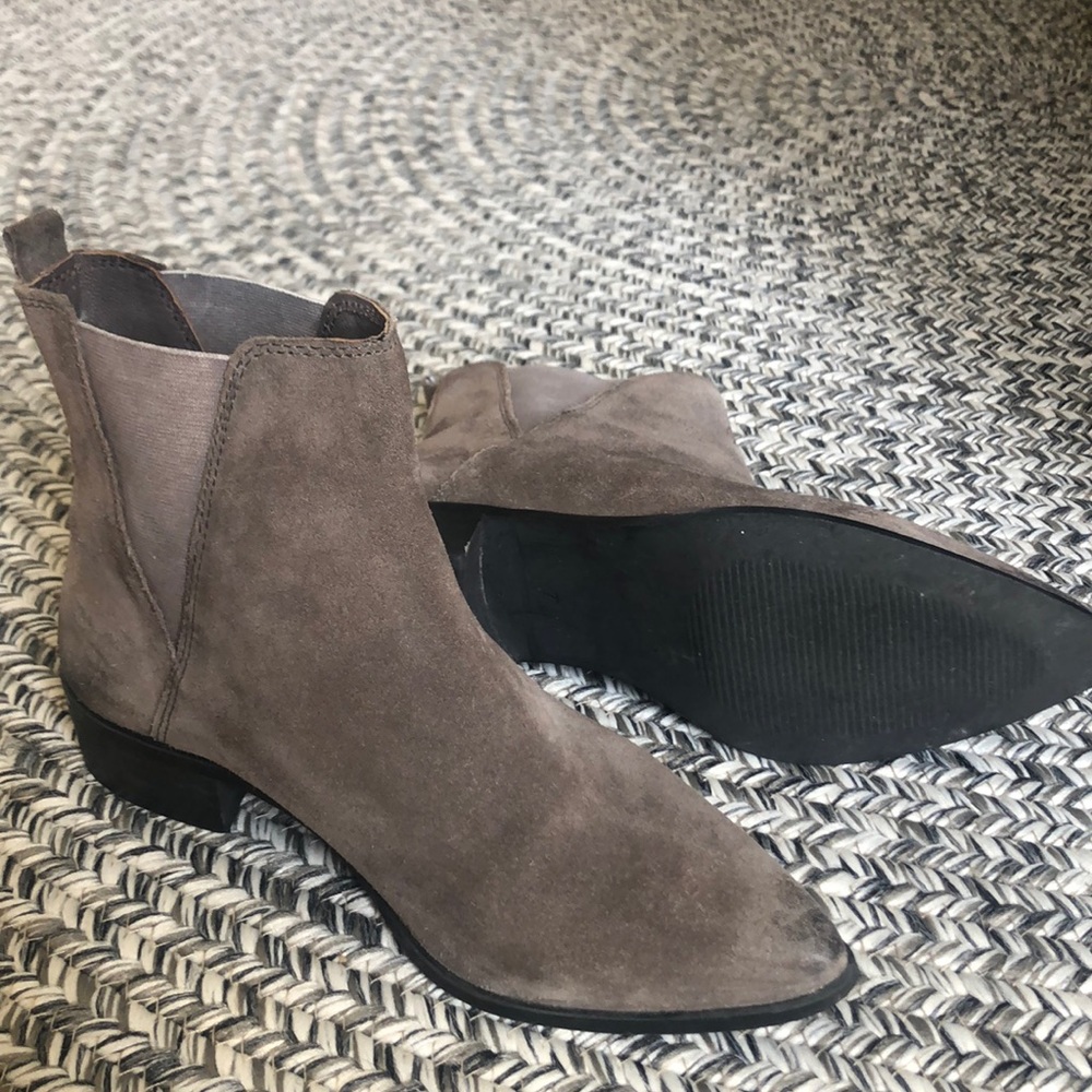Suede ankle boot - Picture 2 of 3